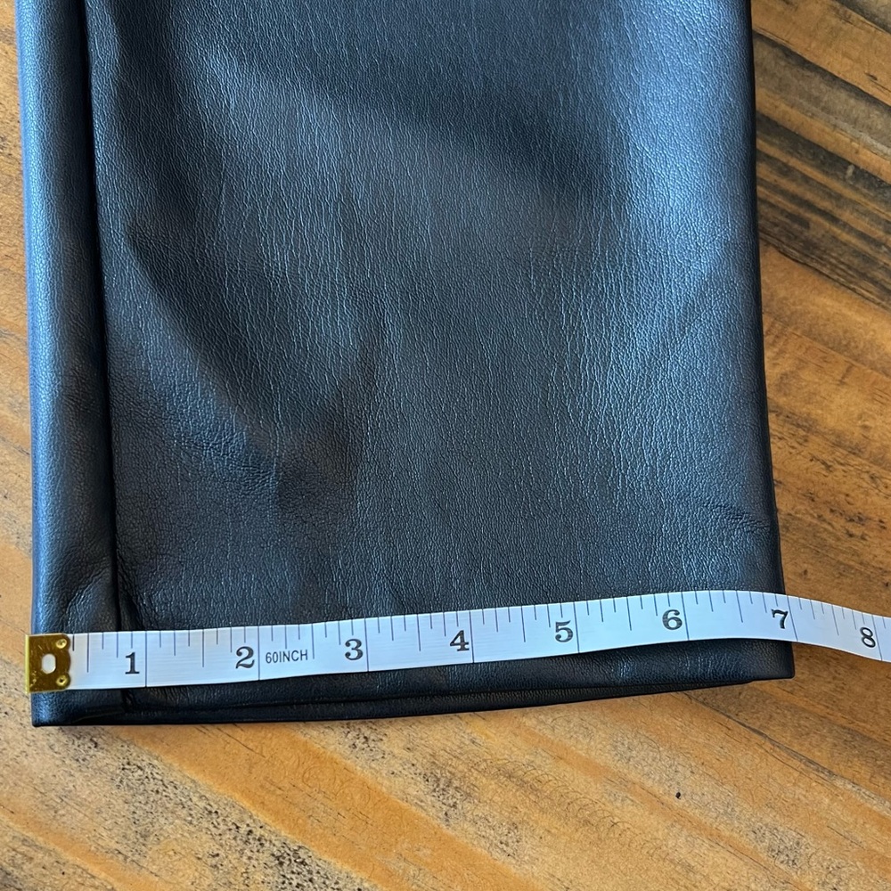 NEW - Aritzia Babaton Vegan Leather Command Cropped Pant - Picture 4 of 10